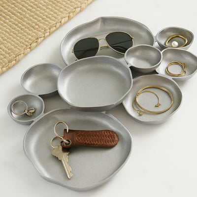 GUTE Cluster Decorative Bowls, Bright Silver Brass - Decoration, Snack Tray Bowl, Chip and Dip Strong Brass Beautiful Room Accent, Perfect for Entertaining, Parties, Home & Wedding Gifts 22"
