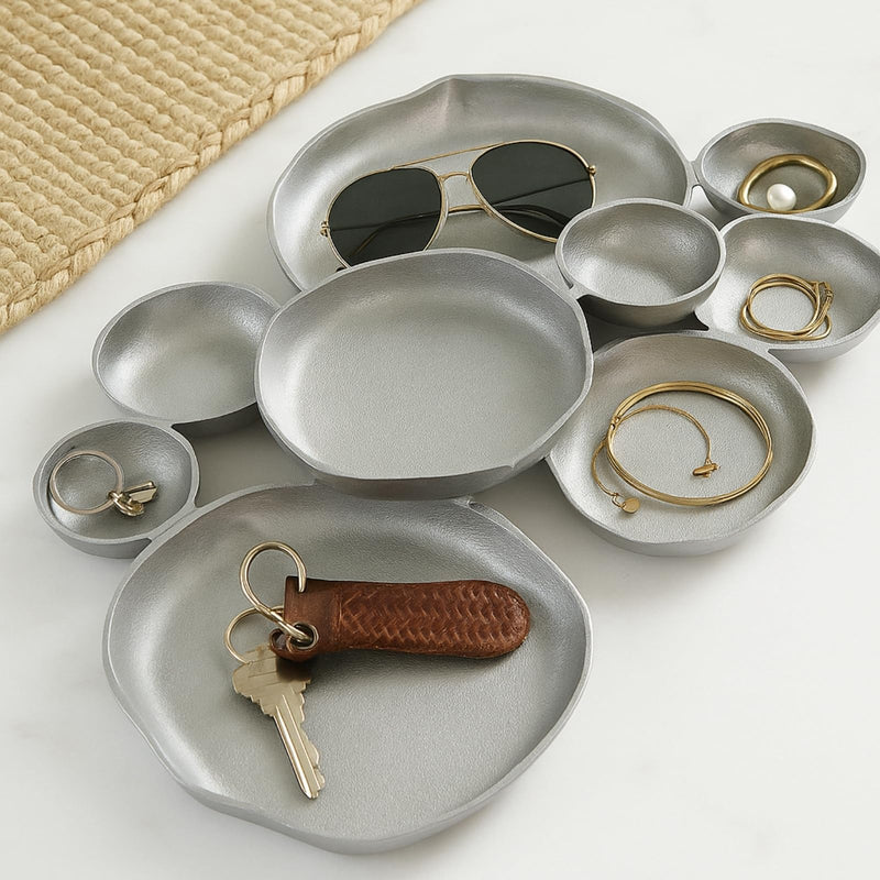 GUTE Cluster Decorative Bowls, Bright Silver Brass - Decoration, Snack Tray Bowl, Chip and Dip Strong Brass Beautiful Room Accent, Perfect for Entertaining, Parties, Home & Wedding Gifts 22"